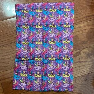 6/$20 kidโs Mardi Gras neck gaiter